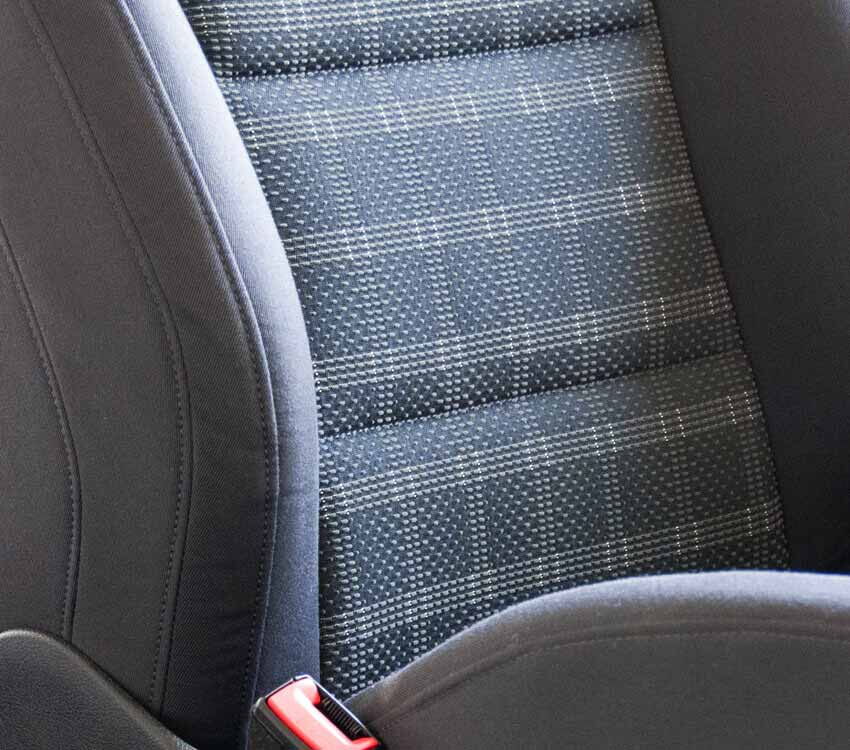 autosattlerei-freier-autositz-mit-neuem-stoffbezug autosattlerei-freier-autositz-mit-neuem-stoffbezug