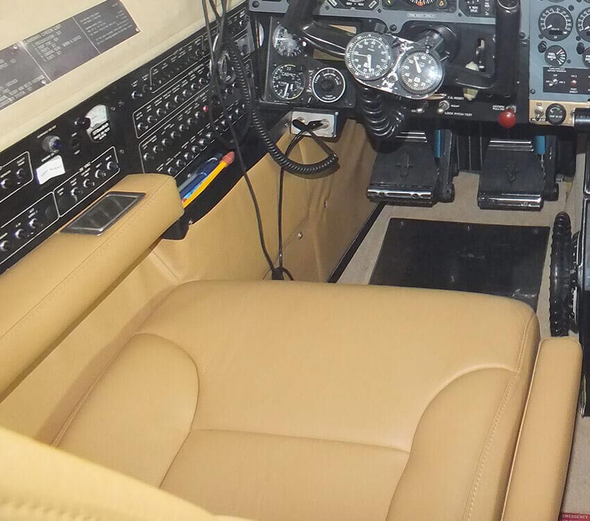 Autosattlerei Freier Flugzeuginnenausstattung Pilotensitz Autosattlerei Freier Flugzeuginnenausstattung Pilotensitz